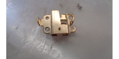 Щеткодержатель верxний