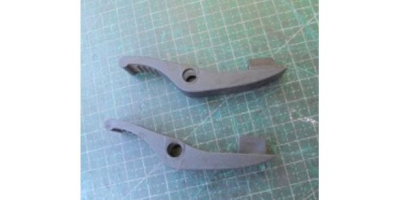 Фиксатор в сборе (левая и правая часть)